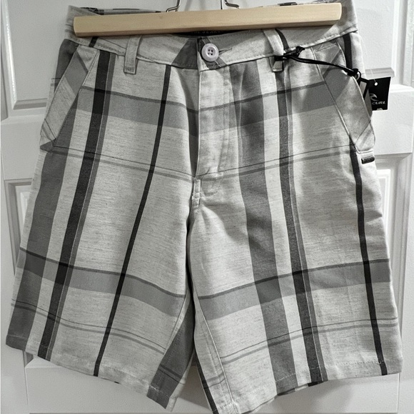 Rip Curl Walk Shorts - NWT
Size 24 (US - 8 years old) - Picture 4 of 7